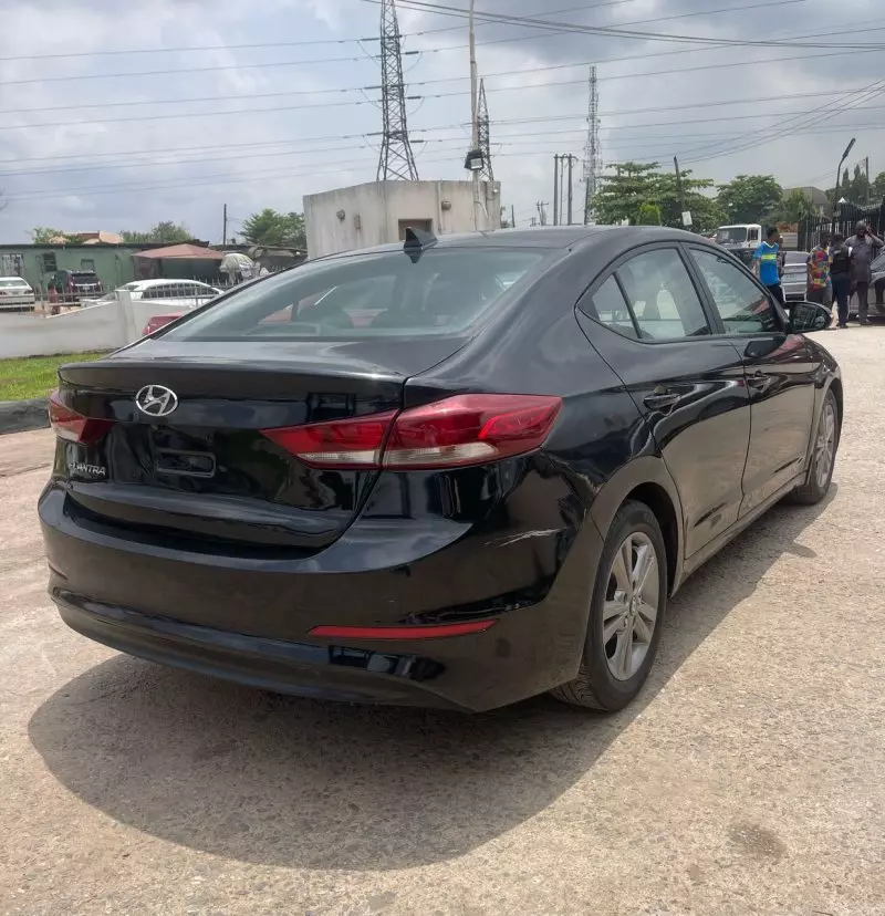 Hyundai Elantra   - 2017