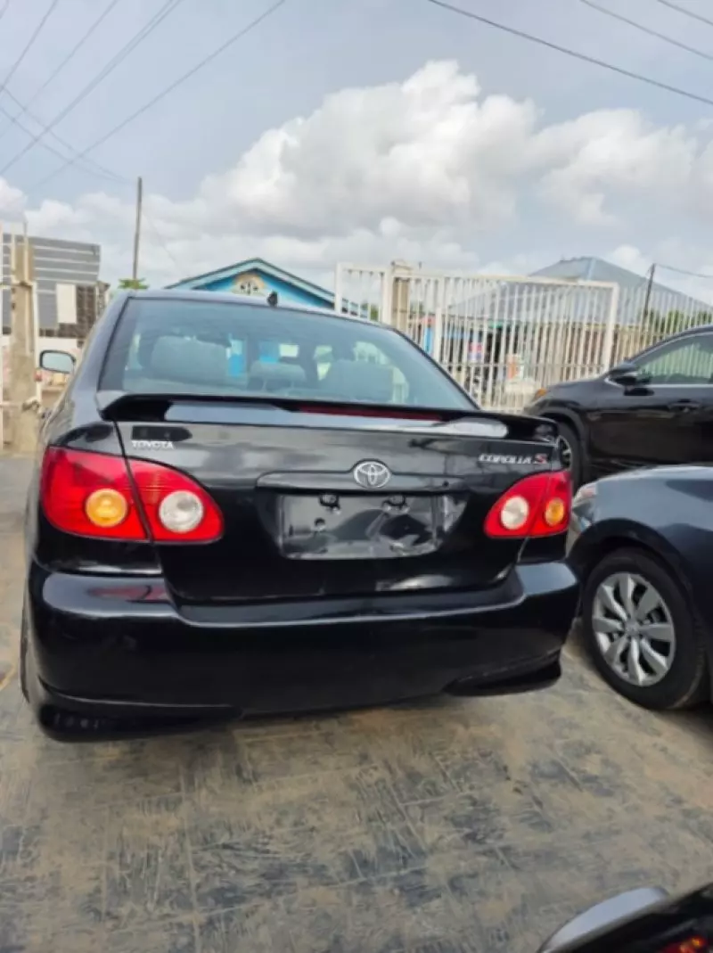 Toyota Corolla   - 2007