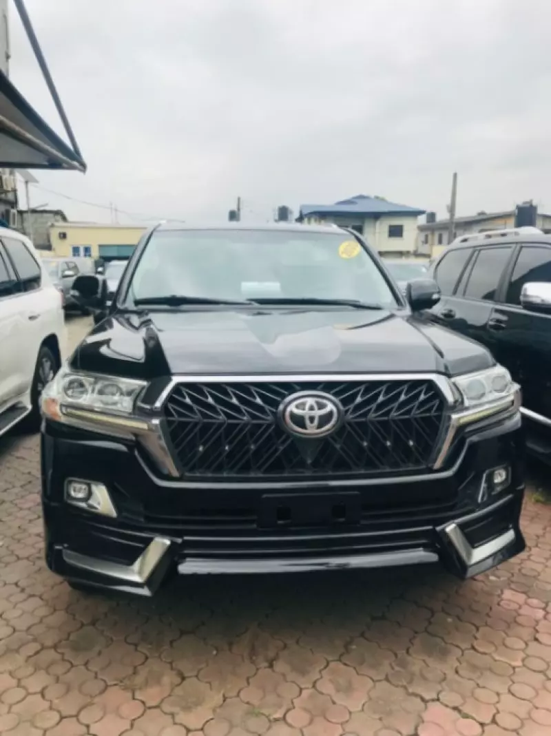 Toyota Land Cruiser   - 2020