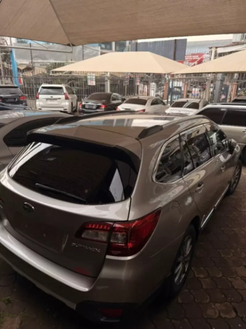 Subaru Outback   - 2018