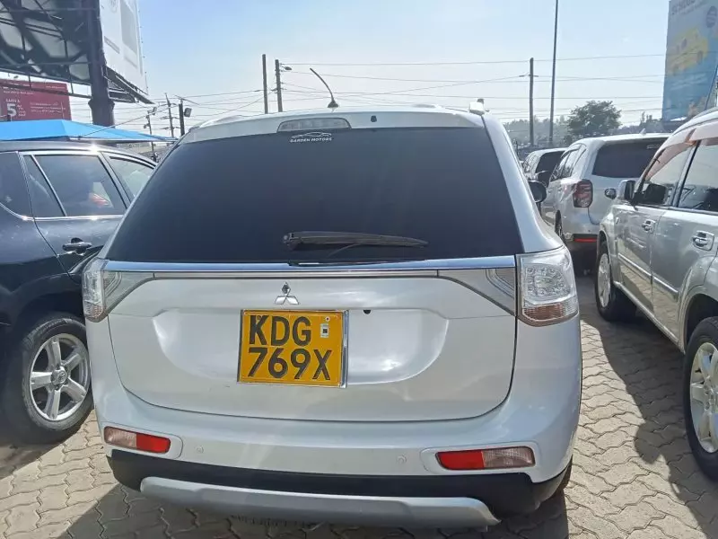 Mitsubishi OUTLANDER