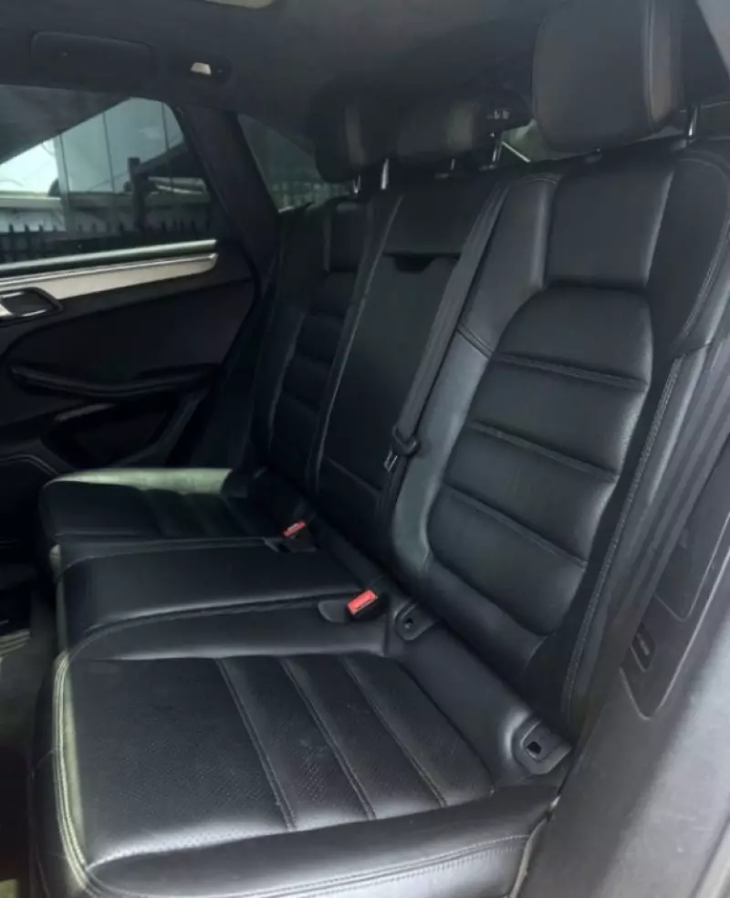 PORSCHE Macan   - 2015