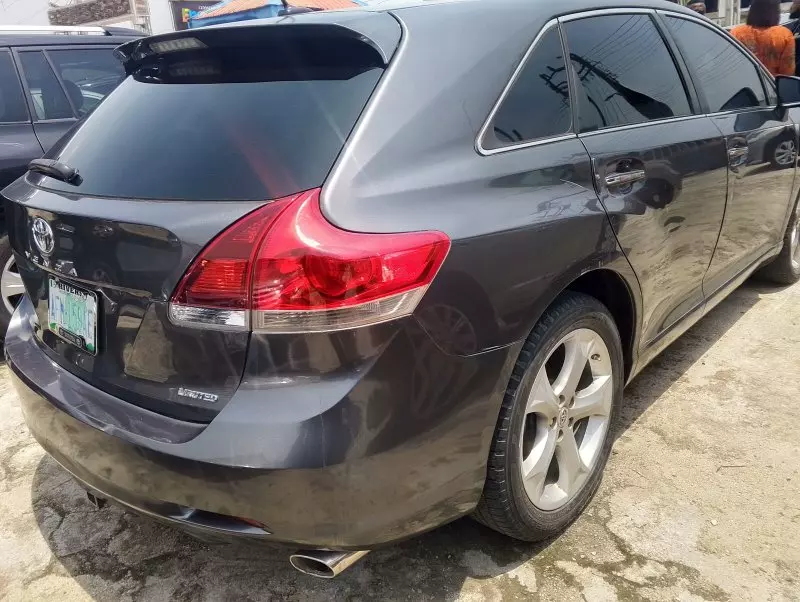 Toyota Venza   - 2013