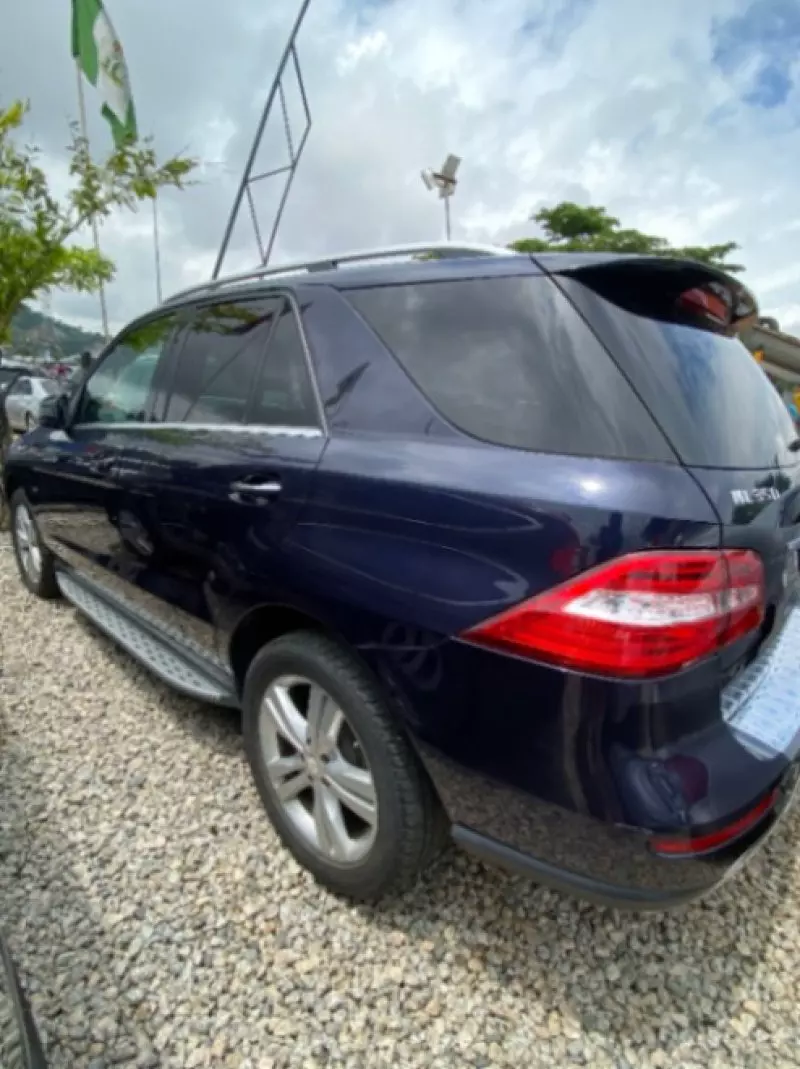 Mercedes-Benz ML 350   - 2012