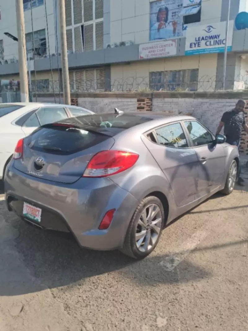 Hyundai Veloster