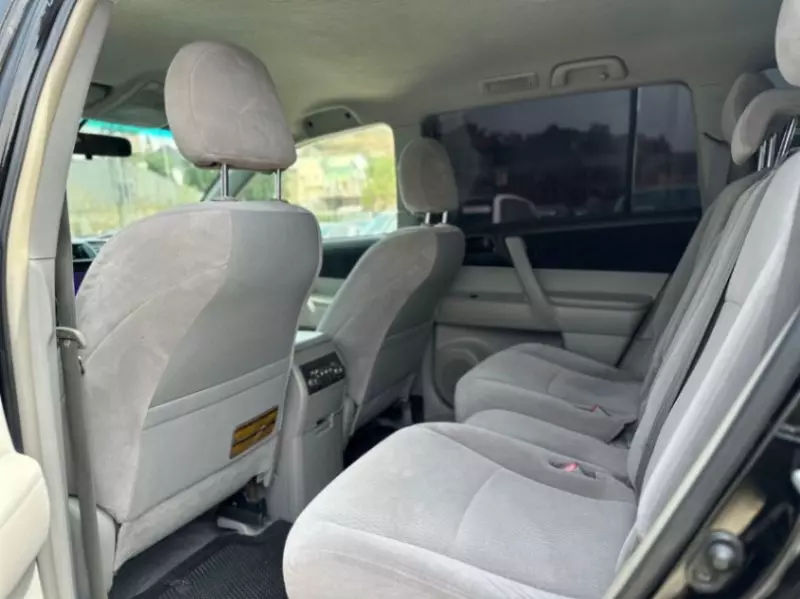 Toyota Highlander   - 2011