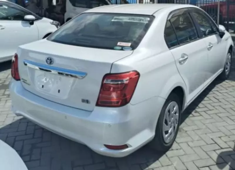 Toyota Axio    - 2018