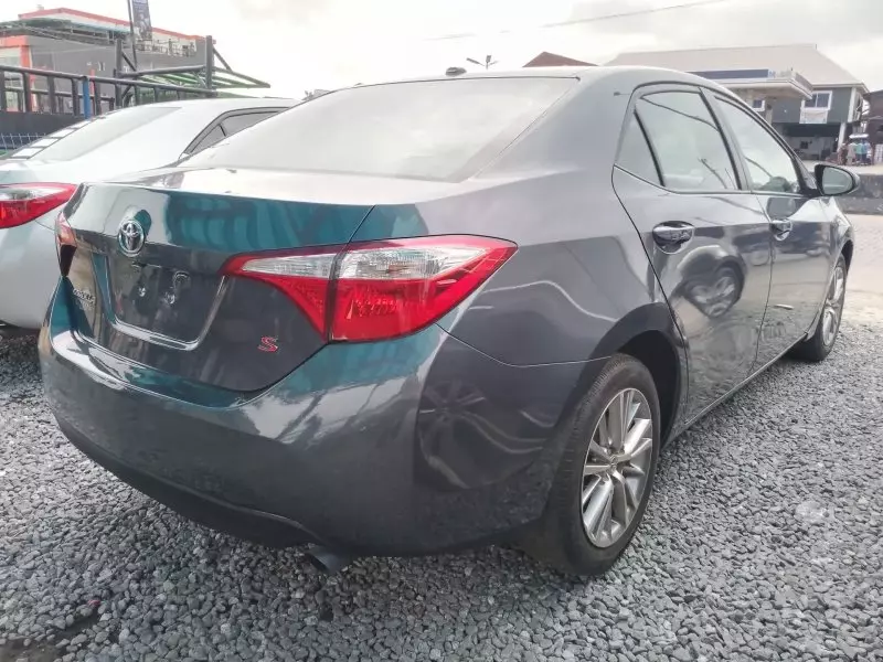 Toyota Corolla   - 2015