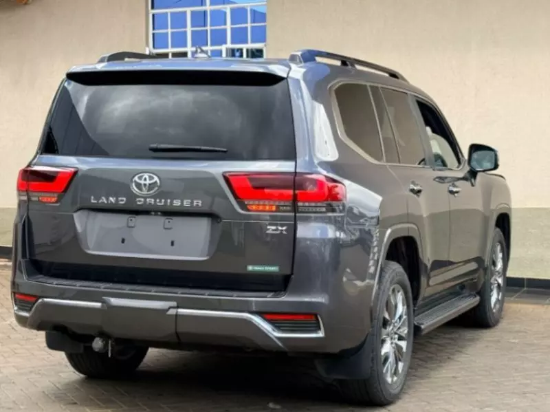 Toyota LAND CRUISER 300 LC300