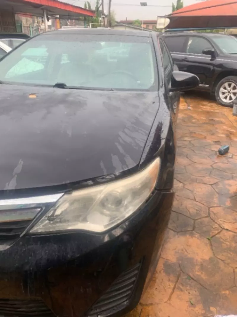 Toyota Camry   - 2012