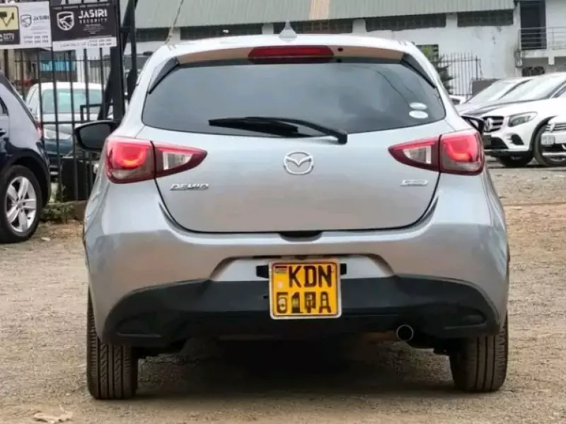 Mazda Demio    - 2016