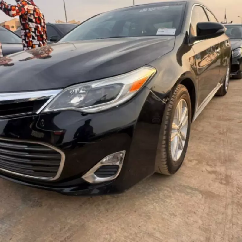 Toyota Avalon - 2014