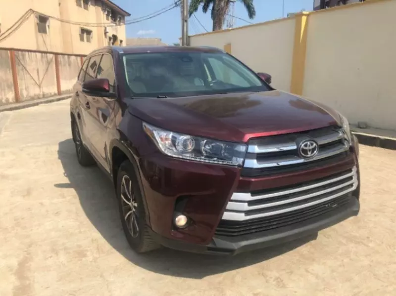 Toyota Highlander   - 2017