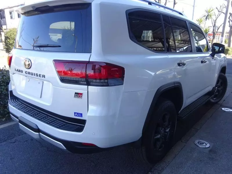 Toyota Landcruiser 300   - 2023