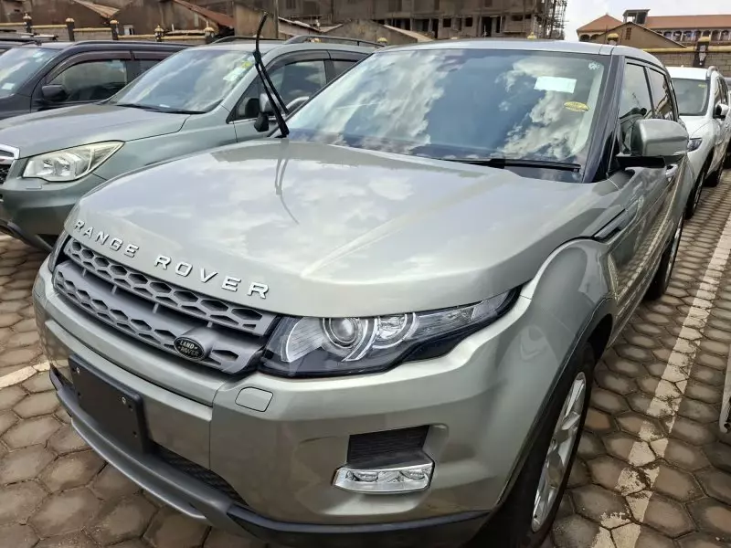 Land Rover Range Rover Evoque   - 2012