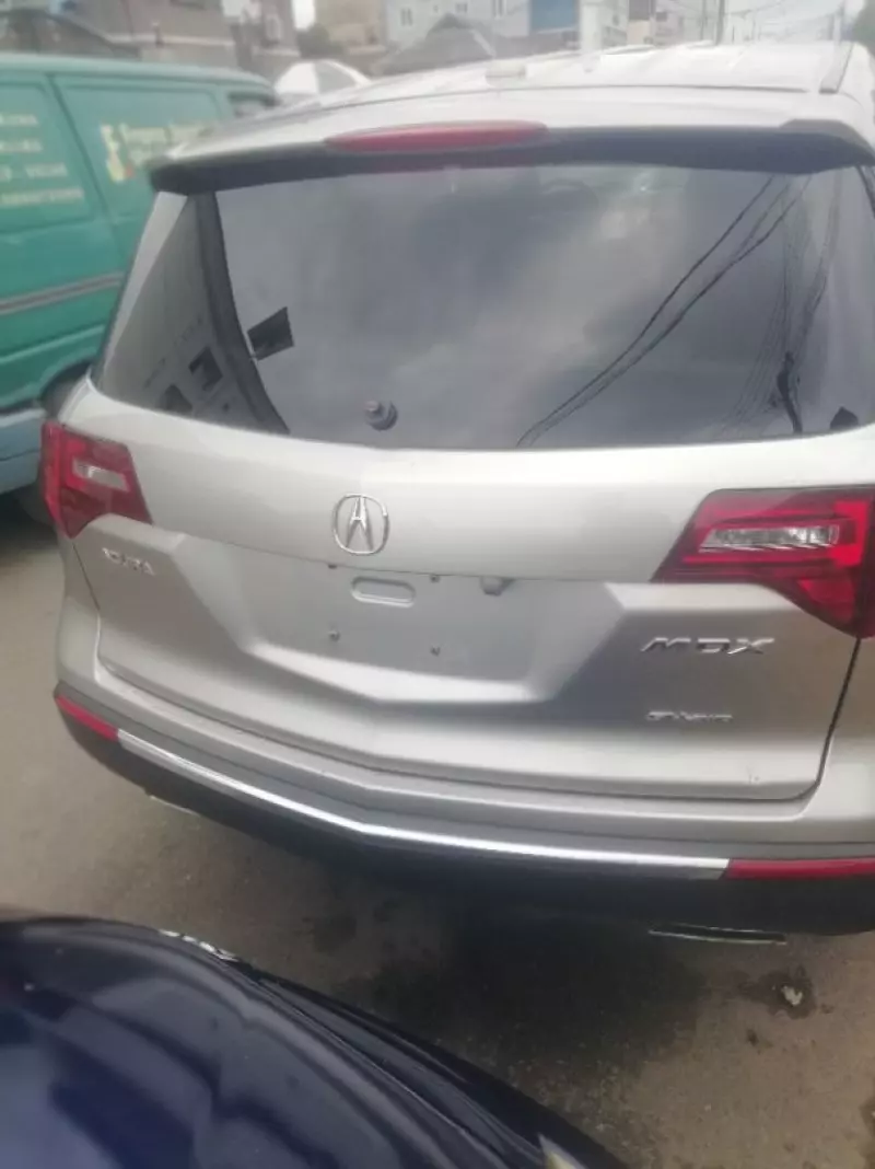 Acura MDX   - 2011