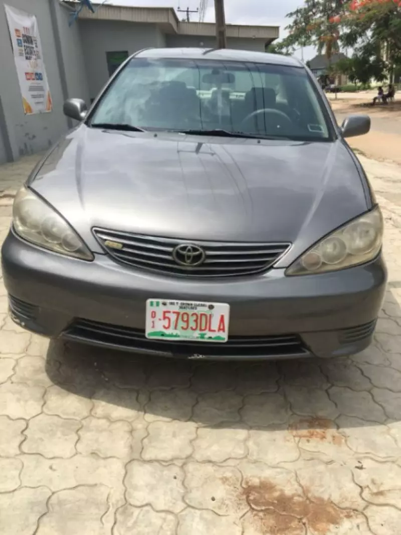 Toyota Camry   - 2006