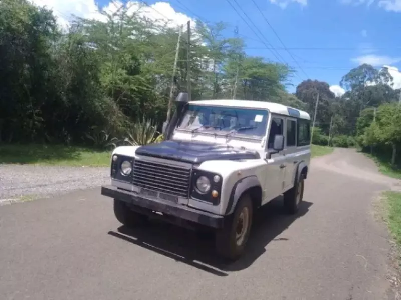 Land Rover Defender - 2009