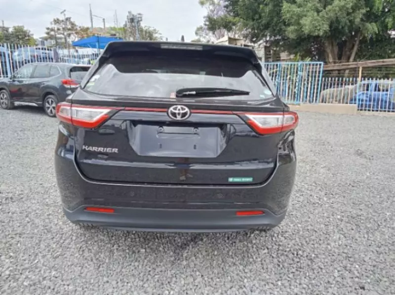 Toyota Harrier   - 2018