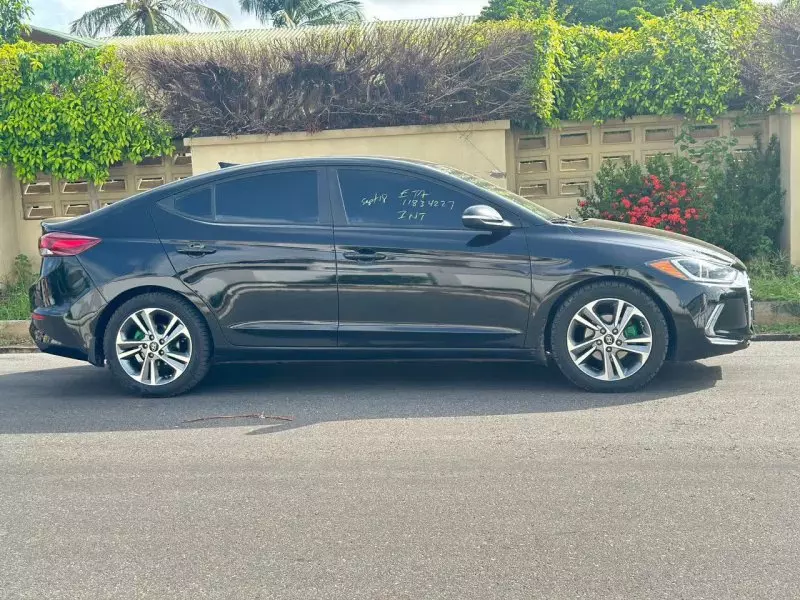 Hyundai Elantra   - 2017