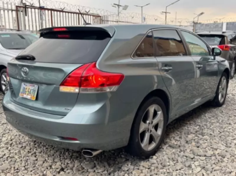 Toyota Venza   - 2009