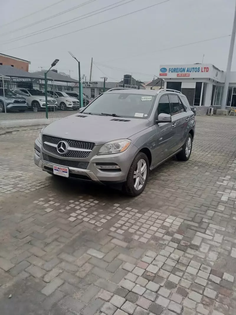 Mercedes-Benz ML 350   - 2012