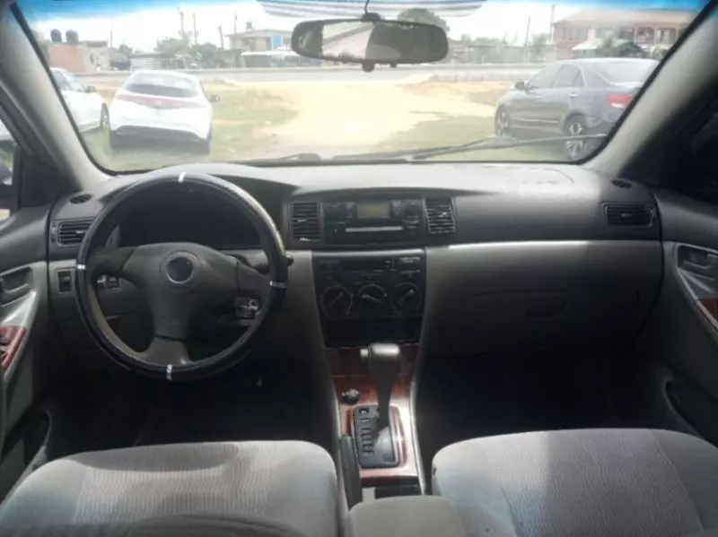 Toyota corolla   - 2005