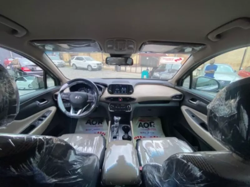 Hyundai Santa Fe   - 2019