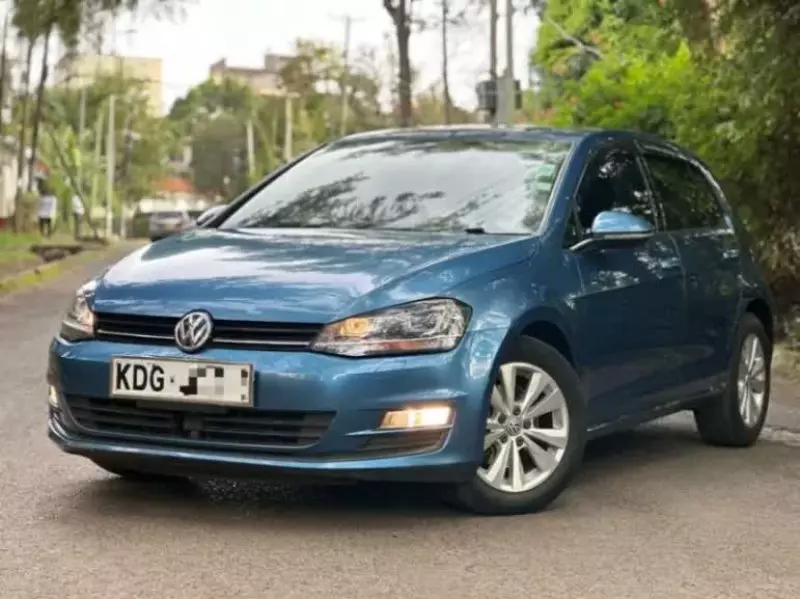 Volkswagen Golf   - 2014