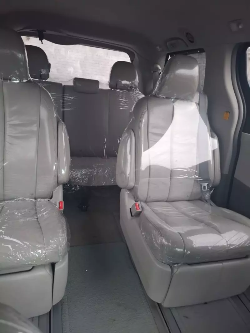 Toyota Sienna   - 2012