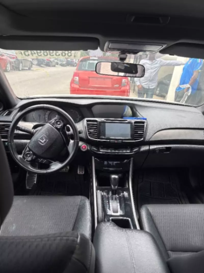 Honda Accord   - 2016