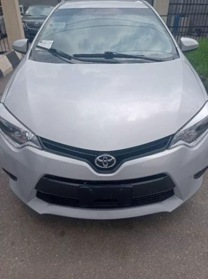Toyota Corolla   - 2015