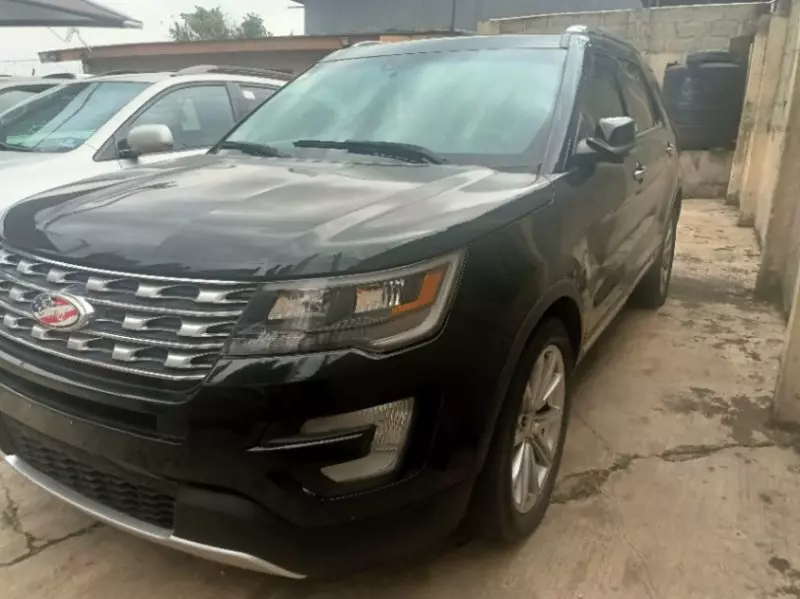 Ford Explorer XLT 3.5L   - 2016