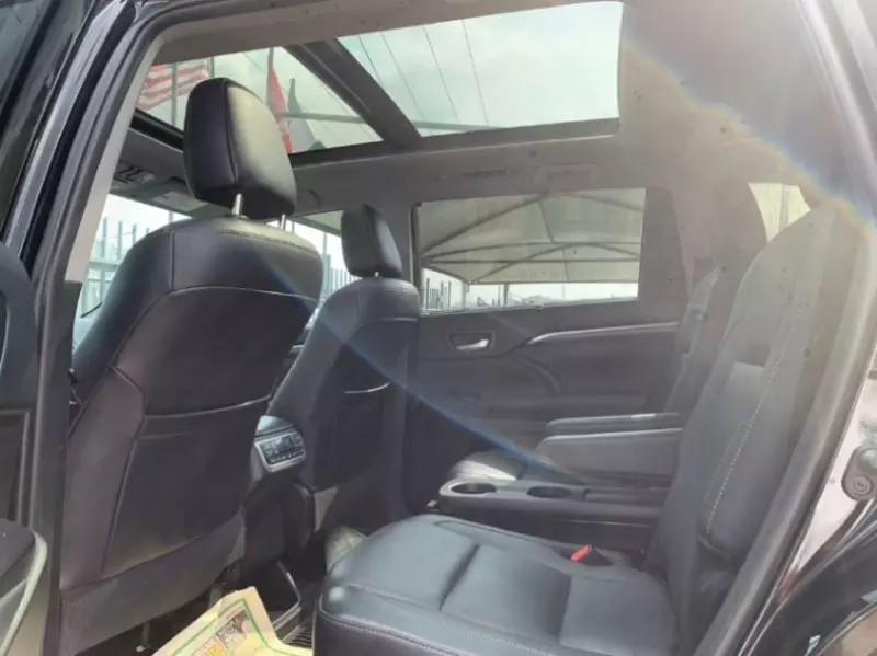 Toyota Highlander   - 2019