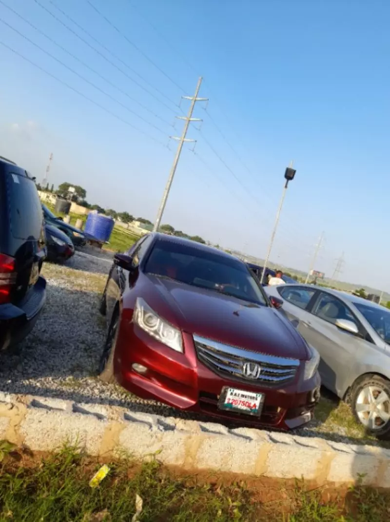Honda Accord   - 2009