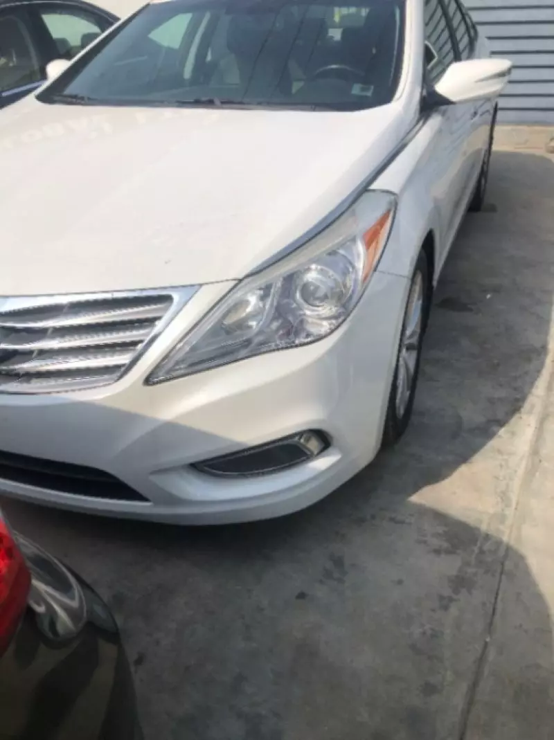 Hyundai Azera   - 2012