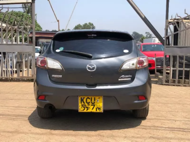 Mazda Axela    - 2012