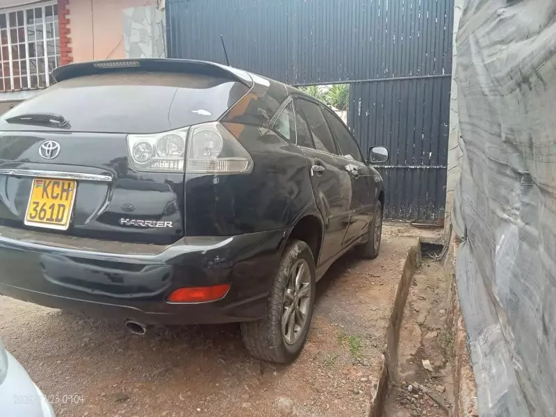 Toyota Harrier   - 2009