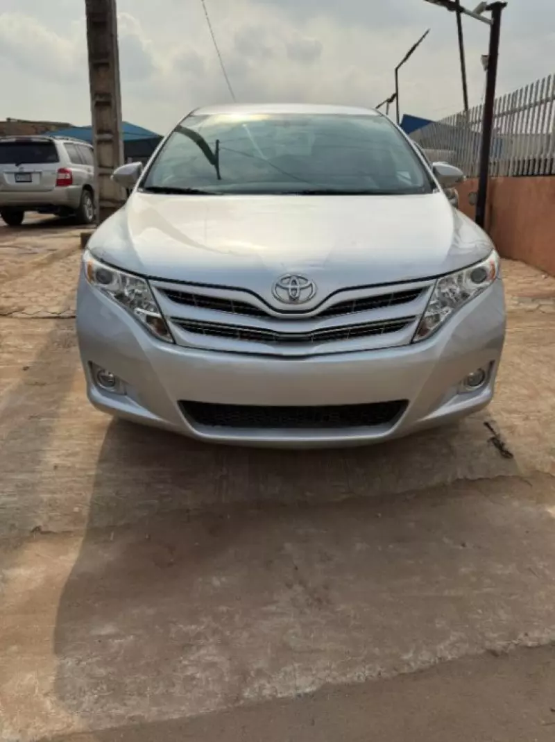Toyota Venza   - 2013