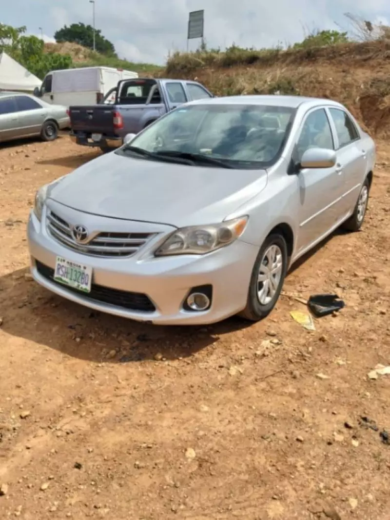 Toyota Corolla   - 2010