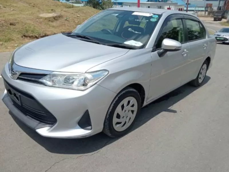 Toyota Axio    -