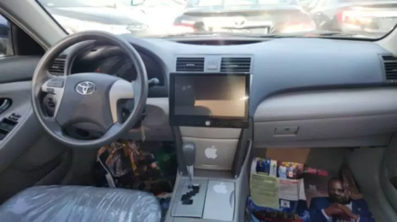 Toyota Camry   - 2009