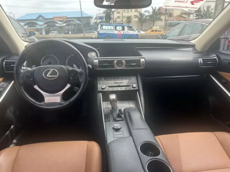 Lexus IS 250   - 2015