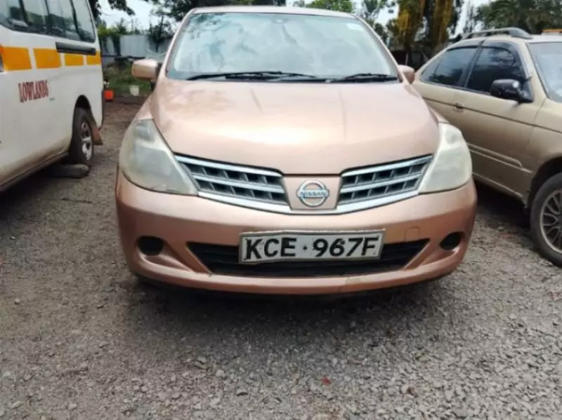 Nissan Tiida   - 2008