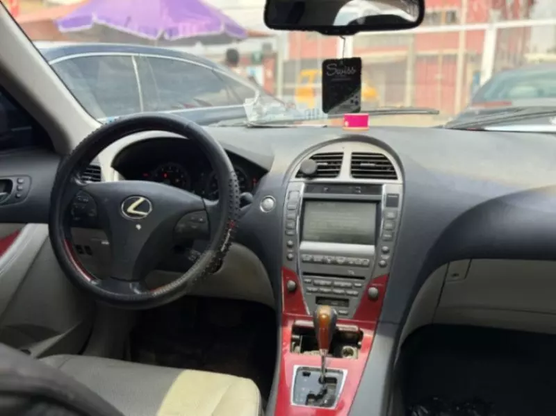 Lexus ES   - 2009