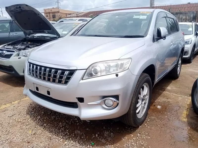 Toyota Vanguard    - 2012