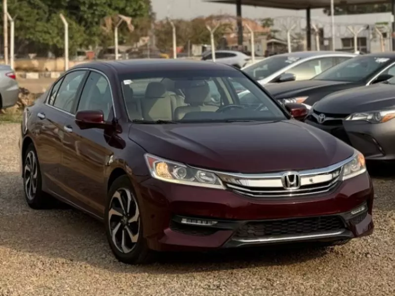 Honda Accord   - 2016