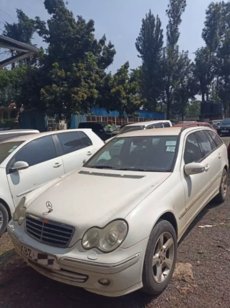 Mercedes-Benz C 180   - 2007
