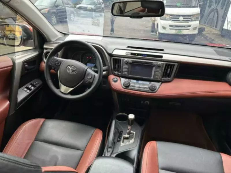 Toyota Rav4   - 2014