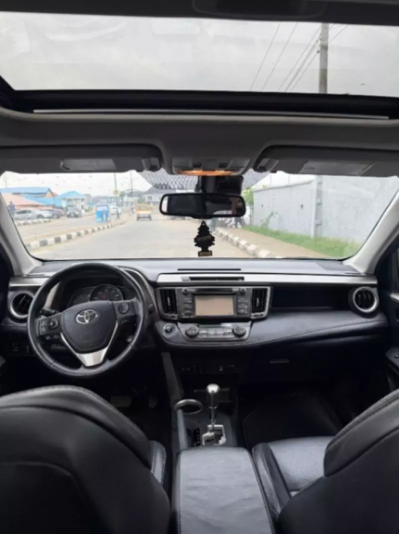 Toyota RAV4   - 2014